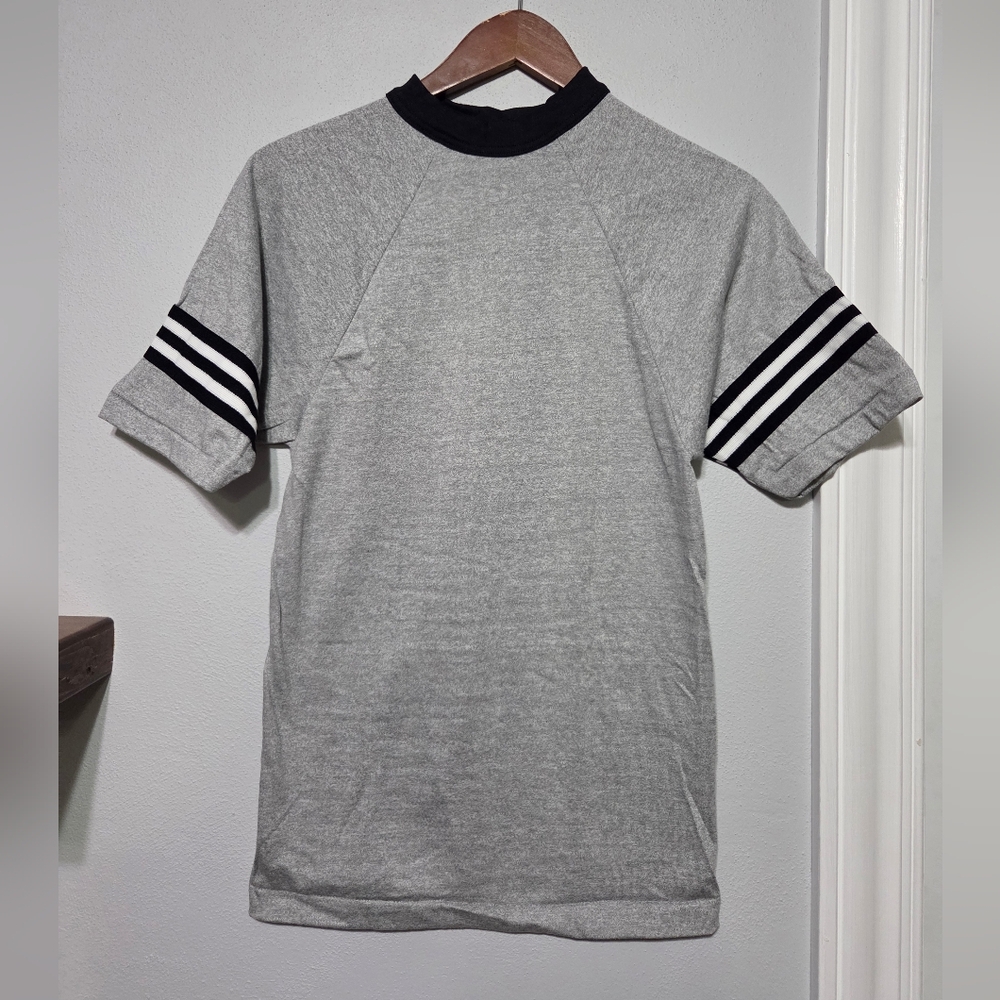Vintage 80s Downers Gray And Black Athletic Single Stitch T-shirt Men's Sz Small